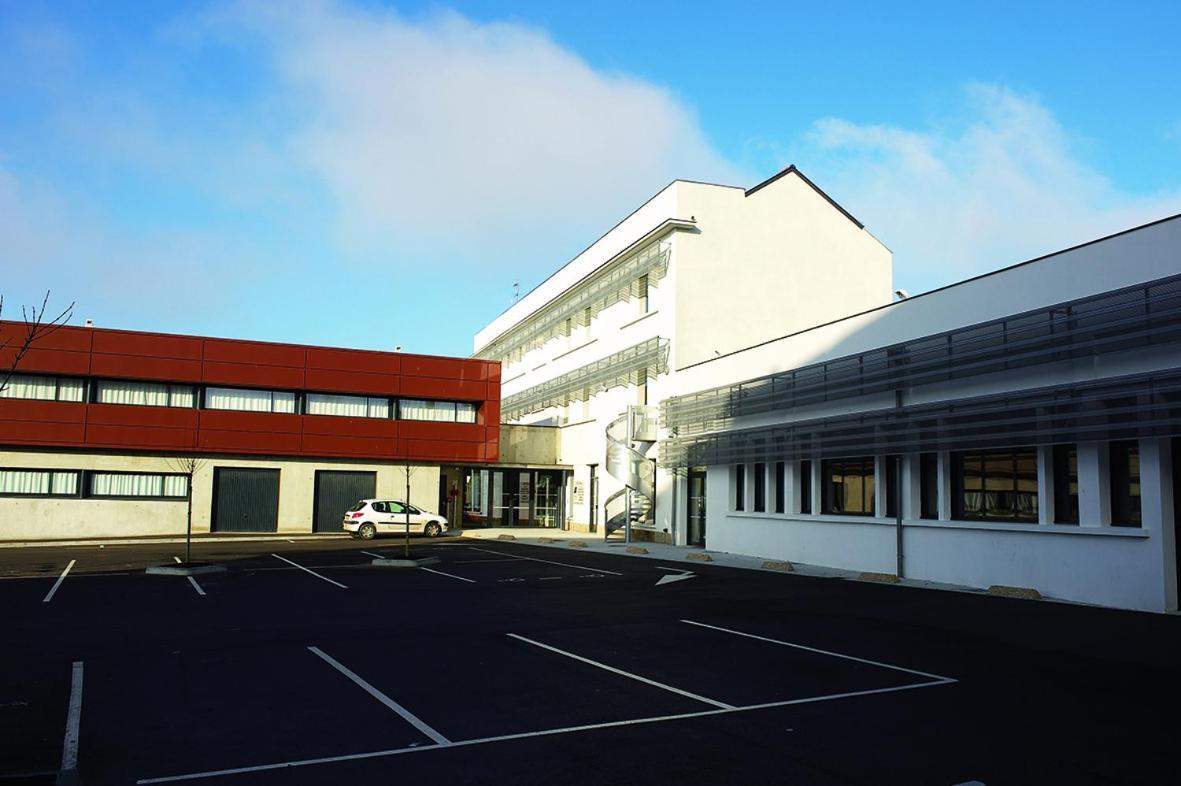 Jf Accueil & Formation Hotel Cholet Eksteriør billede