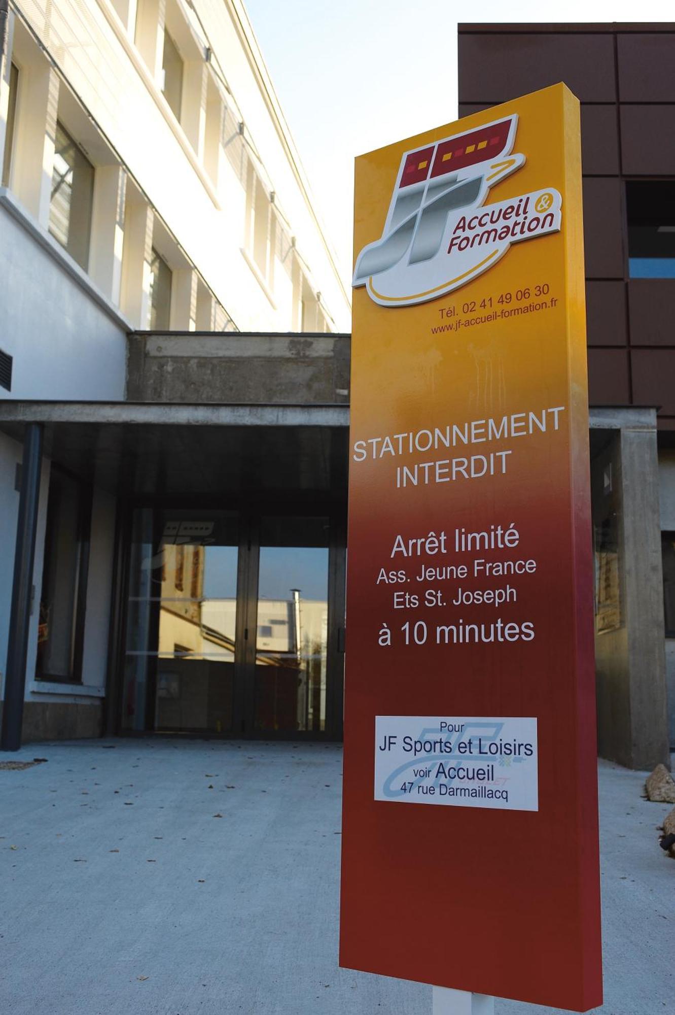 Jf Accueil & Formation Hotel Cholet Eksteriør billede
